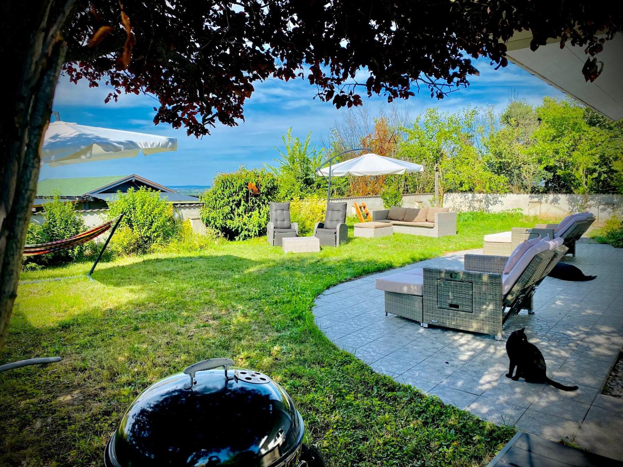 Dharma Horse Shelter Bungalows & Farmping Siofok Exterior photo